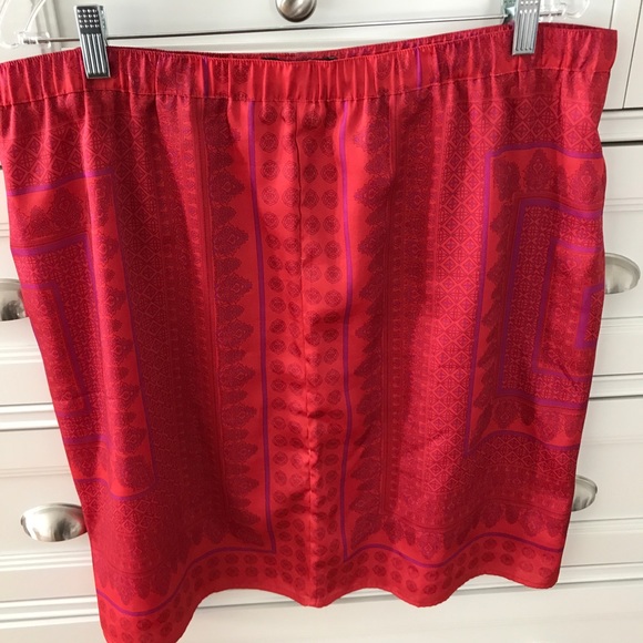 Dresses & Skirts - ⚡️NWOT⚡️ Ann Taylor skirt size 14